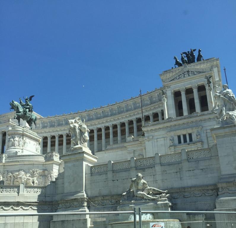 50 Passi Colosseo Apartment Rome Bagian luar foto