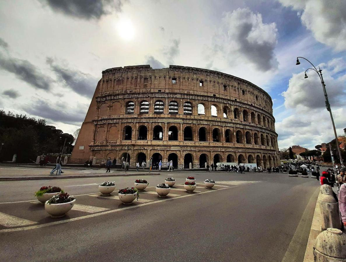 50 Passi Colosseo Apartment Rome Bagian luar foto